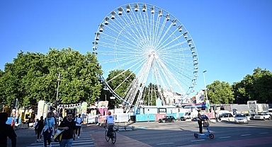 Dünya lunaparklarına 