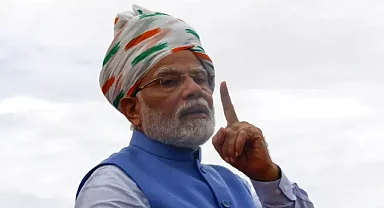 Hindistan Başbakanı Modi, Rusya-Ukrayna Savaşı'nın barışçıl çözümünü desteklediklerini belirtti