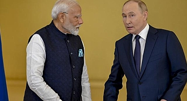 Hindistan'ın Rus petrolü almaya devam ettiği bildirildi
