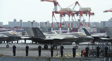 İngiltere Kraliyet Donanmasına ait HMS Prince of Wales, Japonya’ya demir attı