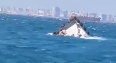 İstanbul’da kuvvetli fırtına nedeniyle gemi battı: 4 kişi kurtarıldı