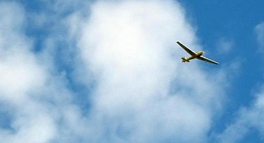 Kanada'da küçük uçak havaalanı yakınlarına düştü