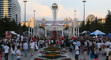 Kazakistan nüfusu artıyor