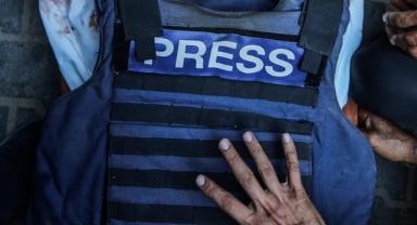 Reuters ve AP, Gazze'de gazetecilerin öldürülmesinden dolayı öfkeli olduklarını açıkladı