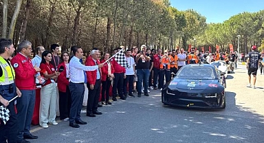 Sanayi ve Teknoloji Bakanı Kacır, Kocaeli'de Elektrikli Araç Yarışları'nı izledi: