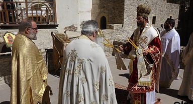 Trabzon'daki Sümela Manastırı'nda ayin yapıldı