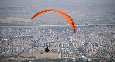 Türkiye Yamaç Paraşütü Şampiyonası, Kayseri'de başladı