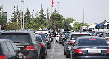 Yıllık izinlerini memleketlerinde geçiren gurbetçilerin dönüş yolculuğu sürüyor