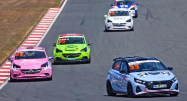 AVIS 2025 Türkiye Pist Şampiyonası'nın üçüncü ayağı TOSFED İstanbul Park'ta koşuldu