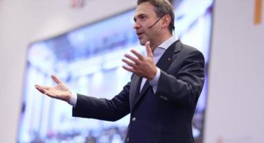 Bakan Bayraktar, Gastech 2025 Forumu kapsamında temaslarda bulundu