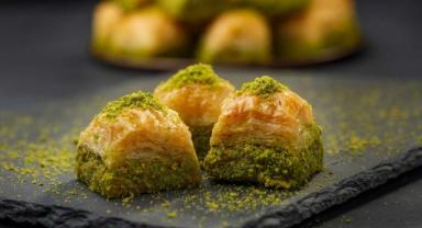 BAKLAVACILAR FISTIKÇILARA KARŞI! FISTIKÇILAR BAKLAVACILARA KARŞI!