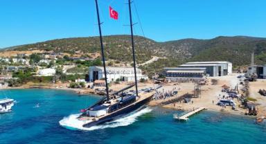 Bodrum'da 7 yılda inşa edilen 50,5 metrelik yelkenli yat denize indirildi