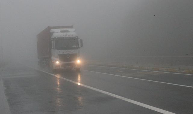 Bolu Dağı'nda sis ve sağanak ulaşımı etkiledi