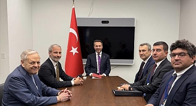 Enerji Bakanı Bayraktar, New York'ta enerji ve finans sektörünün temsilcileriyle görüştü