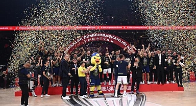 Fenerbahçe Beko, 38. Erkekler Cumhurbaşkanlığı Kupası'nı aldı