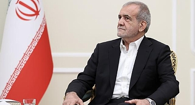 İran Cumhurbaşkanı Pezeşkiyan ile Pakistan Başbakanı Şerif, ŞİÖ Zirvesi sırasında görüştü 