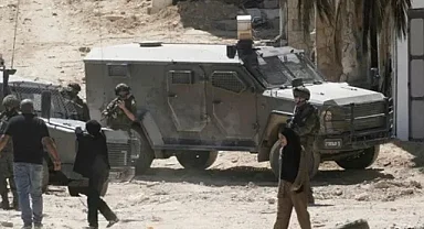 İsrail ordusu, işgal altındaki Batı Şeria'da bir belediye başkanını gözaltına aldı