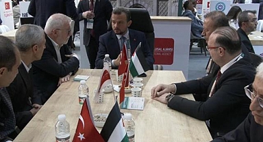 İsveç'te düzenlenen dünyanın en prestijli yükseköğretim fuarında Türkiye pavilyonu dikkati çekti