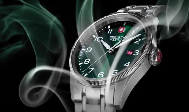 İsviçreli saat devi Swatch'tan Trump'a göndermeli özel ürün: Piyasaya çıktı, 2 günde tükendi