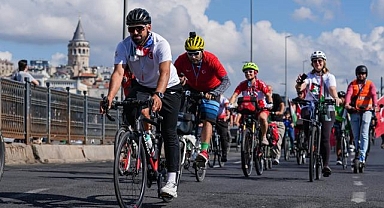 Küresel Sumud Filosu'na destek için İstanbul'da pedallar çevrildi