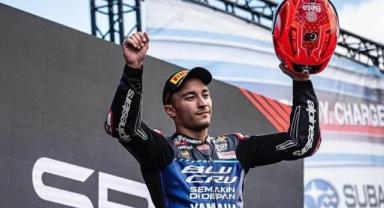 Milli motosikletçi Can Öncü, Fransa'daki son yarışta ikinci oldu