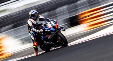 Milli motosikletçi Toprak Razgatlıoğlu, Fransa'da 