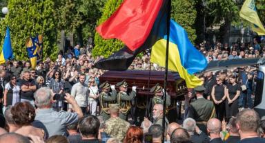 Suikast sonucu hayatını kaybeden eski Ukrayna Parlamento Başkanı Parubiy için Lviv'de cenaze töreni düzenlendi