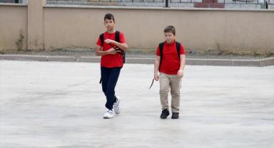 Tatil bitti: Yeni eğitim öğretim yılı bugün başladı