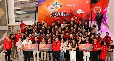 Trendyol TEKNOFEST E-Ticaret Hackathonu'nda ödüller sahiplerini buldu