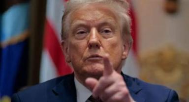 Trump, ABD'li imalatçıları eğitmeleri için yabancı uzmanları belirli süreyle ülkeye çağırdı