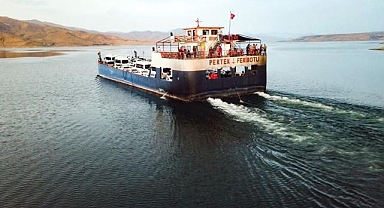 Tunceli'de şiddetli rüzgar nedeniyle feribot seferleri iptal edildi