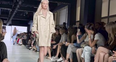 Türk tasarımcının koleksiyonu Moskova Moda Haftası'nda beğeni topladı