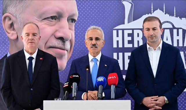 Ulaştırma ve Altyapı Bakanı Uraloğlu, AK Parti Adalar İlçe Başkanlığı'nda konuştu: