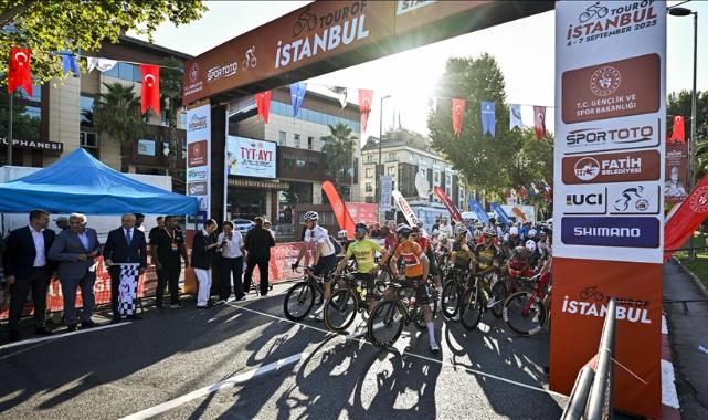 Uluslararası İstanbul Bisiklet Turu'nun 4. ve son etabı Fatih'te başladı