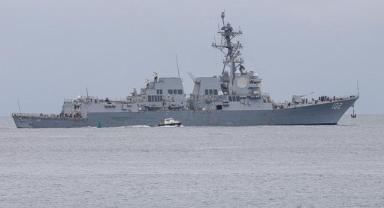 Venezuela'ya ait iki askeri uçak ABD donanma gemisine yaklaştı