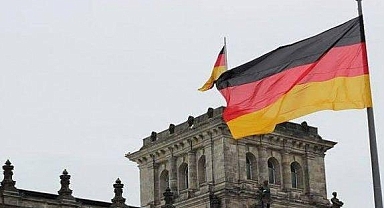 Alman ekonomisi üçüncü çeyrekte teknik resesyona girmekten kurtuldu