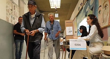Arjantin'de halk, parlamento seçimleri için sandık başına gidecek