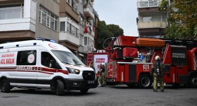 Bakırköy'de özel okulda çıkan yangına müdahale ediliyor