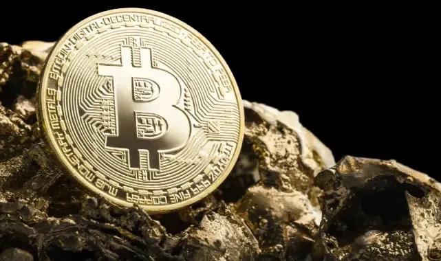 Bitcoin'de yeni rekor: 126 bin doları aştı!