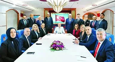 Cumhurbaşkanı Erdoğan, Körfez ülkelerini ziyareti dönüşü uçakta gazetecilerin sorularını yanıtladı: (1)