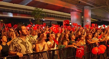 Cumhuriyet Bayramı Terminal Kadıköy'de Ozbi konseriyle kutlanacak