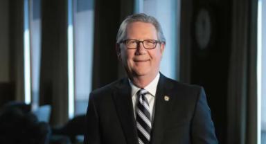 Fed yetkilisi Schmid, faiz indirimine enflasyon endişeleri nedeniyle karşı çıktığını belirtti