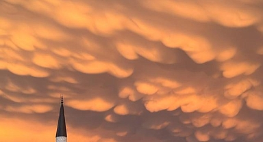 Fethiye'de sağanağın ardından gökyüzünde 