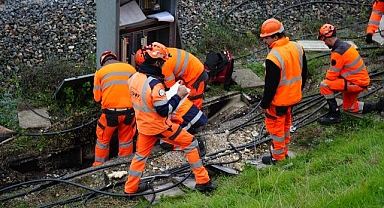 Fransa'da sabotaj eylemi nedeniyle tren seferlerinde aksamalar yaşandı