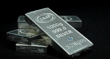 Gümüşün onsu 51 doları aşarak rekor kırdı