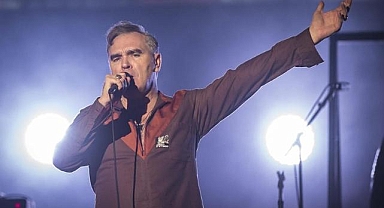 İngiliz şarkı sözü yazarı ve yorumcu Morrissey, aralıkta İstanbul ve Ankara'da konser verecek