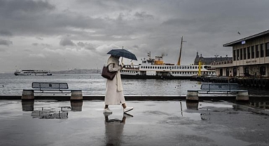 İstanbul'da pazartesi günü kuvvetli yağış ve fırtına uyarısı
