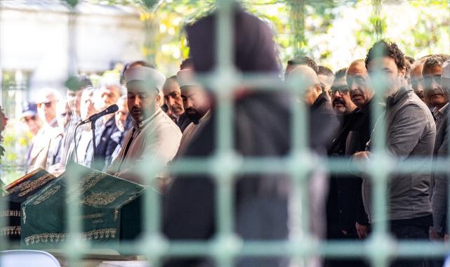 İstanbul'da silahlı saldırıda hayatını kaybeden avukat Öktem'in cenazesi toprağa verildi