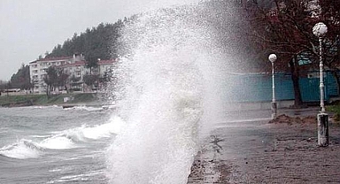 Karadeniz kıyıları için kuvvetli yağış ve fırtına uyarısı 