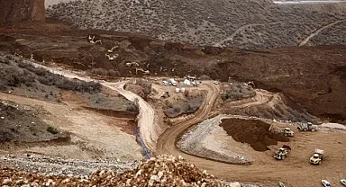 Madencilik şirketi Fresnillo, Kanadalı altın madeni firması Probe Gold'u satın alıyor